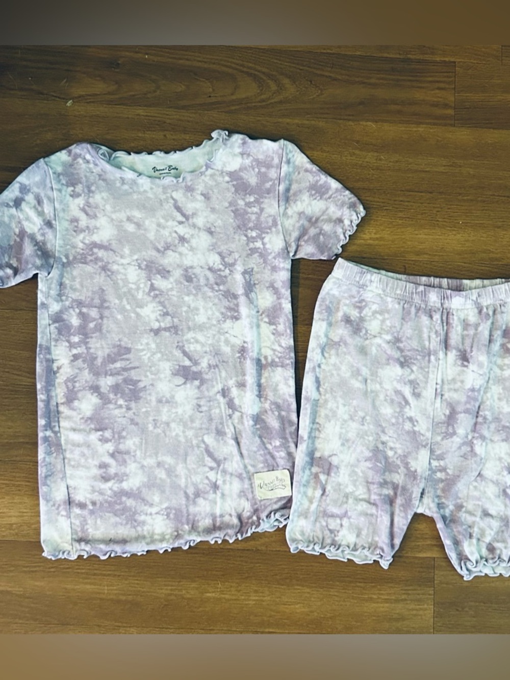 Vaenait “Bamboo” Tie Dyeing
Lavender Short Sleeve PJs — super soft sz    5